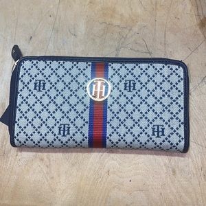 Tommy Hilfiger Wallet